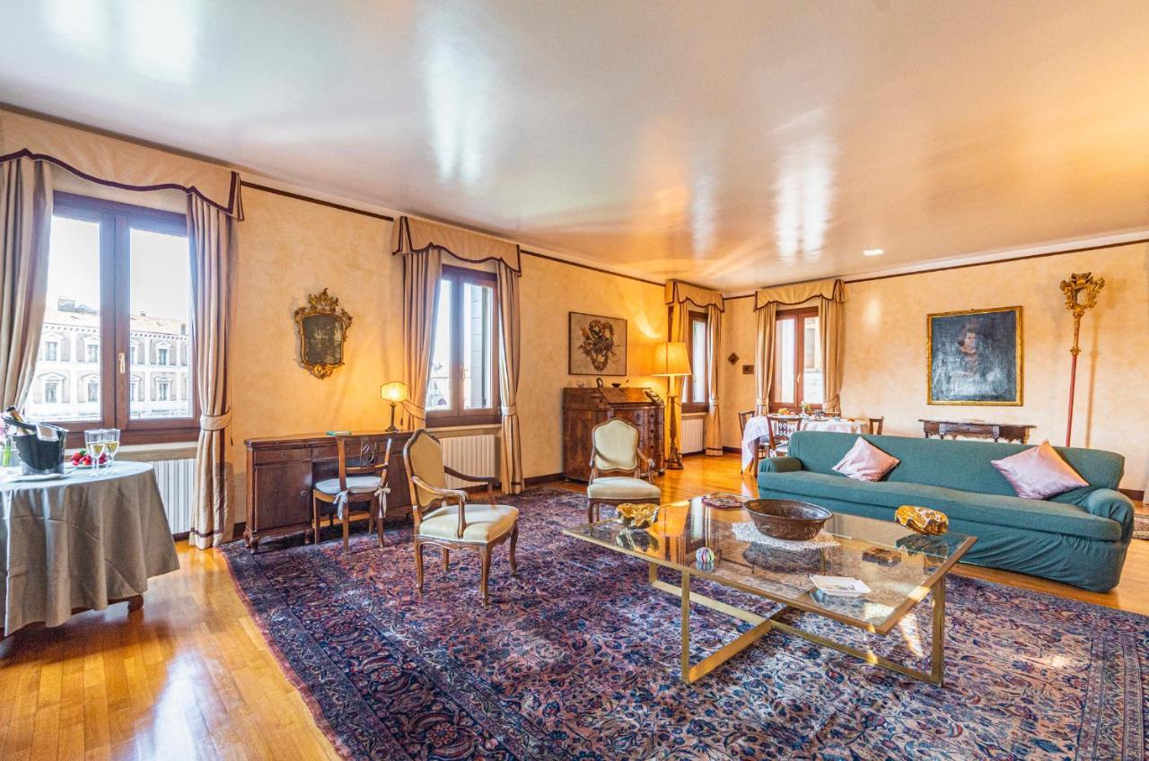 Ca' Pellegrini Luxury Grand Canal Venice Luaran gambar
