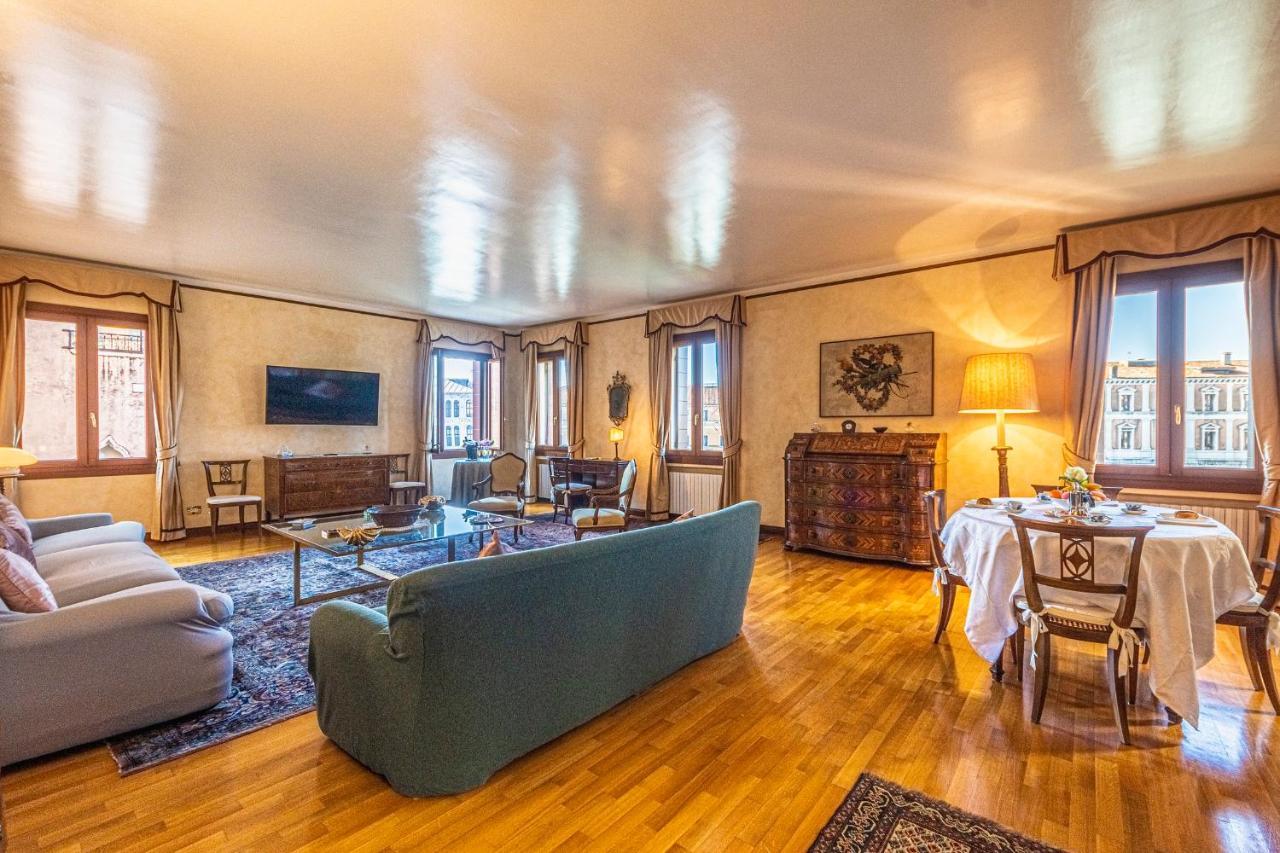 Ca' Pellegrini Luxury Grand Canal Venice Luaran gambar